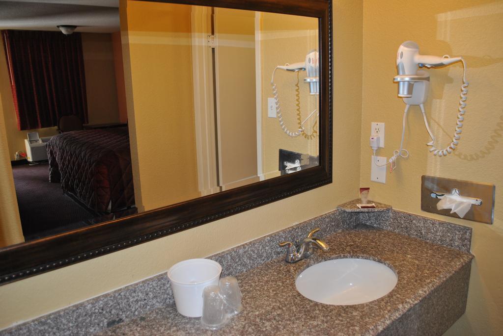 Executive Inn Brookshire Oda fotoğraf